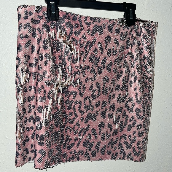 FREE PEOPEL Cheetah-Print Sequin Mini Skirt - Picture 1 of 4
